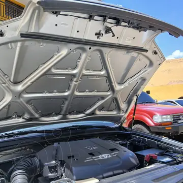 Toyota 4Runner 4x2 usado (2008) color Plata precio u$s40.000