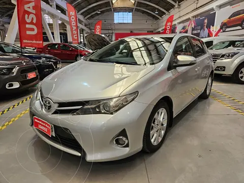 Toyota Auris LEI CVT usado (2015) color Plata Metalico financiado en cuotas(pie $1.900.000)