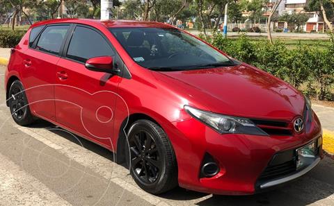 Toyota Auris 1.6 Aut usado (2014) color Rojo Metalizado precio u$s13,500