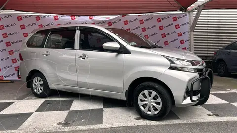Toyota Avanza LE usado (2021) color plateado precio $250,000
