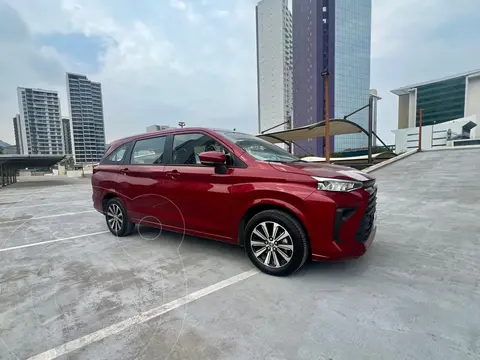 Toyota Avanza XLE Aut usado (2023) color Rojo precio $320,620