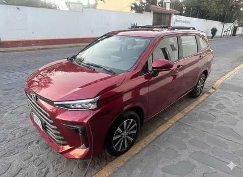 Toyota Avanza XLE Aut usado (2023) color Rojo precio $298,000