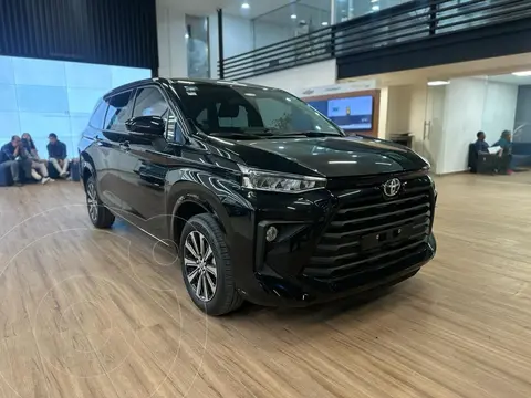 Toyota Avanza XLE Aut usado (2023) color Negro precio $380,000