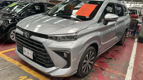 Toyota Avanza XLE Aut usado (2023) color Plata financiado en mensualidades(enganche $85,000 mensualidades desde $7,700)