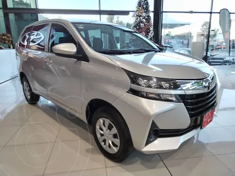 Toyota Avanza LE Aut usado (2020) color plateado precio $284,000