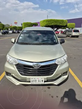 Toyota Avanza LE usado (2018) color Arena precio $110,000