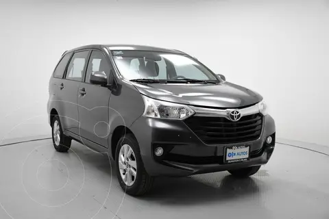 Toyota Avanza XLE Aut usado (2017) color Gris Oscuro financiado en mensualidades(enganche $49,400 mensualidades desde $3,886)