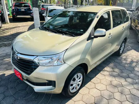 Toyota Avanza Premium Aut usado (2017) color Dorado precio $234,000