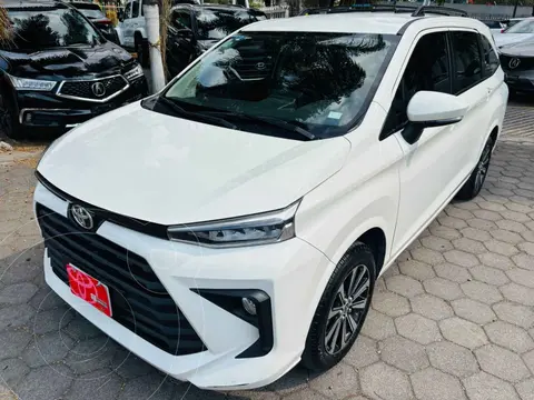 Toyota Avanza XLE Aut usado (2023) color Blanco financiado en mensualidades(enganche $90,569 mensualidades desde $8,045)