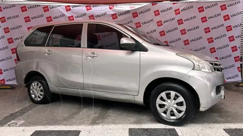 Toyota Avanza Premium Aut (99Hp) usado (2015) color plateado precio $150,000