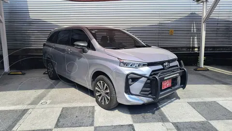 Toyota Avanza XLE Aut usado (2023) color plateado precio $350,000