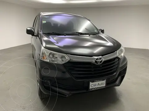 Toyota Avanza LE usado (2019) color Negro precio $289,910