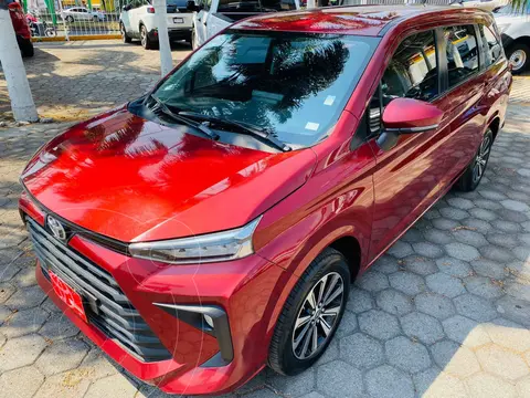 foto Toyota Avanza XLE usado (2022) color Rojo precio $367,000