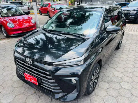 Toyota Avanza XLE usado (2022) color Negro precio $327,000
