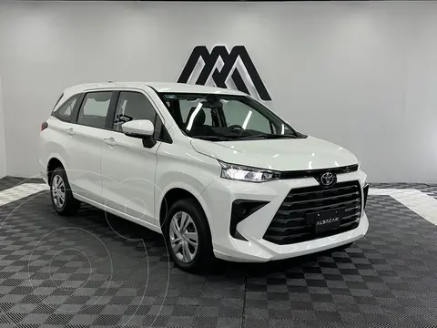 Toyota Avanza LE usado (2023) color Blanco precio $309,999