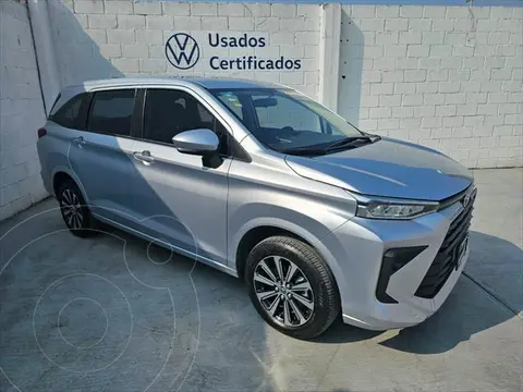 Toyota Avanza XLE usado (2022) color plateado precio $349,900