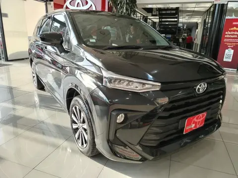Toyota Avanza XLE usado (2022) color Negro precio $335,000