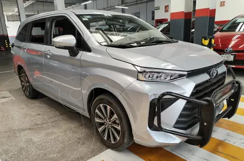 Toyota Avanza XLE usado (2022) color plateado precio $329,000