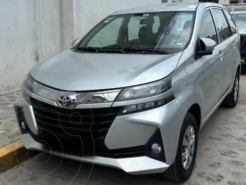 Toyota Avanza LE usado (2020) color Plata precio $247,700