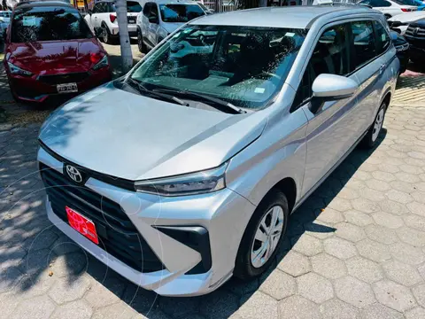 Toyota Avanza LE usado (2022) color Plata financiado en mensualidades(enganche $80,356 mensualidades desde $7,137)