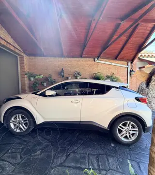 Toyota C-HR Hibrida 1.8 eCVT usado (2020) color Blanco Perla precio u$s35.000