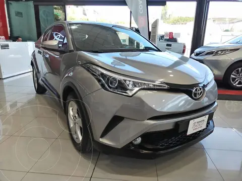 Toyota C-HR 2.0L usado (2019) color plateado precio $317,000