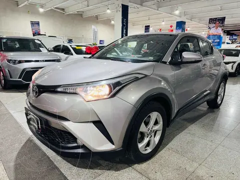 Toyota C-HR 2.0L usado (2019) color Plata precio $295,000