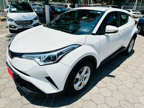 Toyota C-HR 2.0L usado (2019) color Blanco financiado en mensualidades(enganche $88,750 mensualidades desde $6,545)