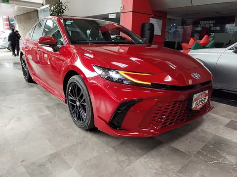 Toyota Camry HEV XSE usado (2025) color Rojo precio $629,000