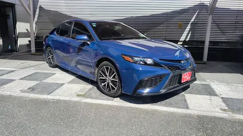 Toyota Camry HEV SE usado (2023) color Azul precio $490,000