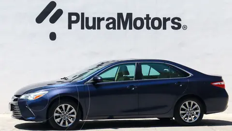 Toyota Camry XLE 2.5L usado (2017) color Azul precio $229,000