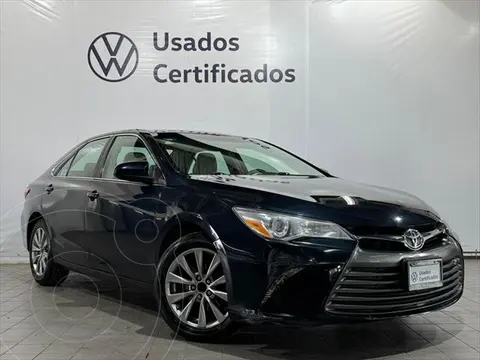 Toyota Camry LE 2.5L usado (2017) color Azul precio $229,000