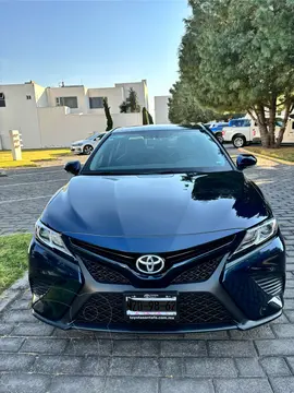 Toyota Camry SE 2.5L usado (2020) color Negro precio $369,000