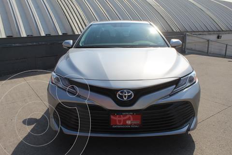 foto Toyota Camry XLE 2.5L Navi Híbrido usado (2019) color Plata Metálico precio $499,000
