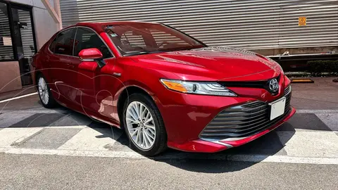 Toyota Camry LE 2.5L usado (2020) color Rojo precio $400,000