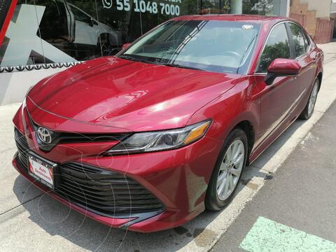 Toyota Camry LE 2.5L usado (2018) color Rojo financiado en mensualidades(enganche $160,000 mensualidades desde $7,100)