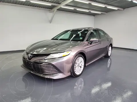 Toyota Camry XLE 2.5L usado (2018) color Acero precio $349,000