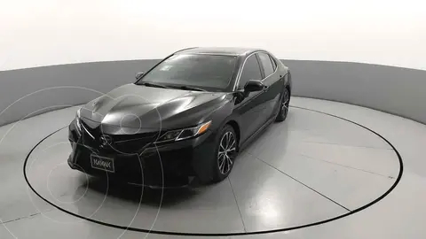 foto Toyota Camry SE 2.5L usado (2018) color Negro precio $362,999
