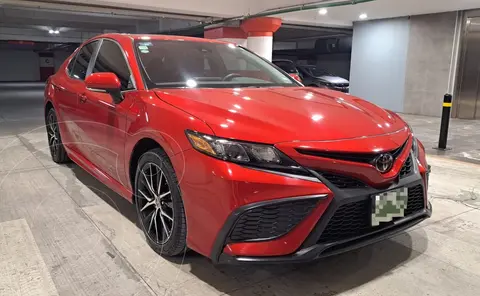 foto Toyota Camry SE usado (2024) color Rojo precio $509,900
