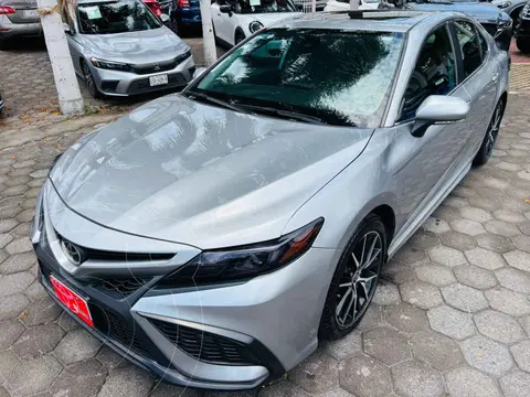 Toyota Camry SE usado (2024) color Plata precio $497,000