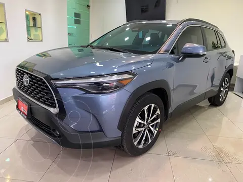 Toyota Corolla Cross HEV LE usado (2024) color Celeste precio $595,000