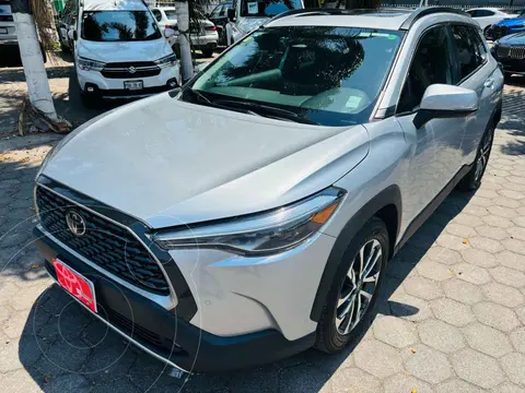 Toyota Corolla Cross LE usado (2023) color Plata financiado en mensualidades(enganche $152,381 mensualidades desde $13,535)