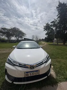 Toyota Corolla 1.8 XEi usado (2017) color Blanco precio u$s17.000