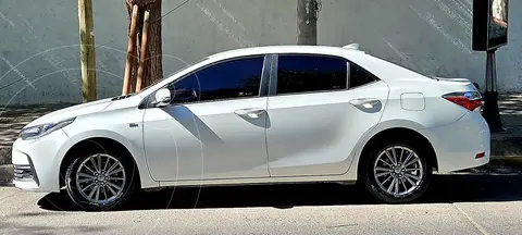 Toyota Corolla 1.8 XLi CVT usado (2018) color Blanco precio $25.000.000