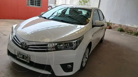Toyota Corolla 1.8 XEi usado (2015) color Blanco precio $18.900.000