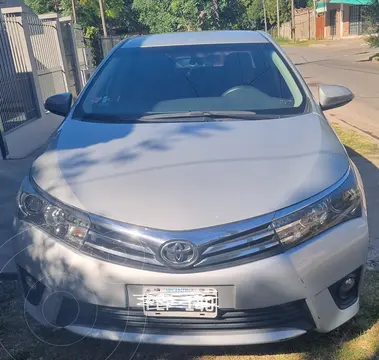 Toyota Corolla 1.8 XEi usado (2016) color Plata precio $18.500.000