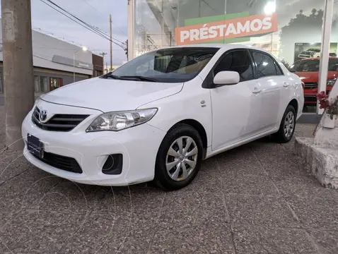 Toyota Corolla 1.8 XLi usado (2013) color Blanco precio $14.300.000