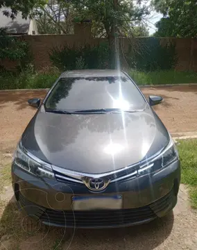 Toyota Corolla 1.8 XLi usado (2017) color Gris Oscuro precio $21.000.000