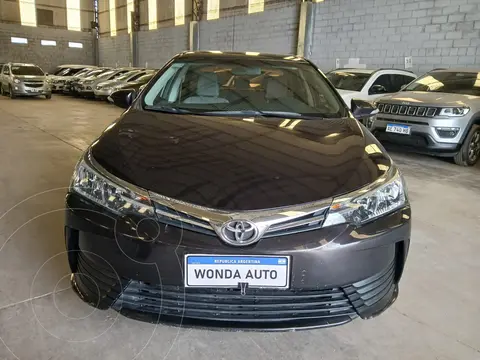 Toyota Corolla 1.8 XLi 2016-2017 usado (2017) color Negro precio $22.900.000