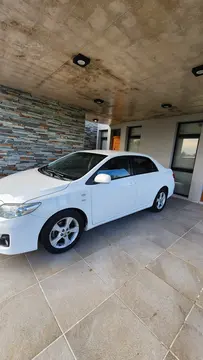 Toyota Corolla 1.8 XEi usado (2013) color Blanco precio u$s6.700
